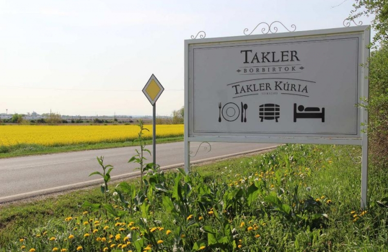 TAKLER BORBIRTOK - TAKLER KÚRIA